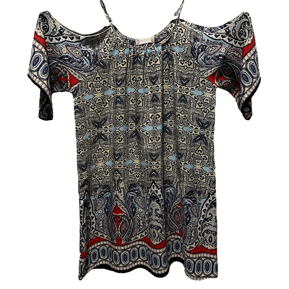 Altar'd State Tops - altar'd state cold shoulder geometric paisley shirt off the shoulder size small